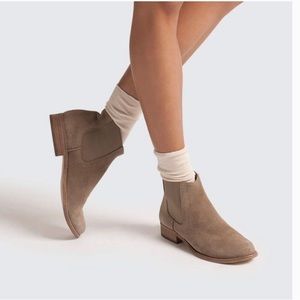 Dolce Vita Suede Vania Chelsea Booties Size 7.5